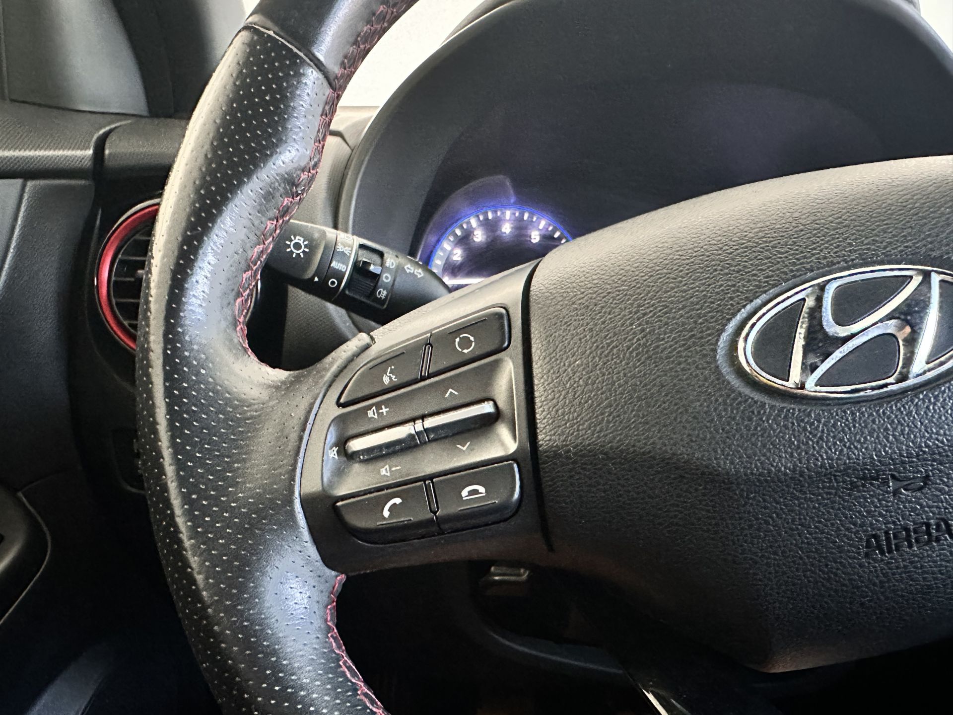 HYUNDAI KAUAI 1.0 T-GDi Premium+Vermelho