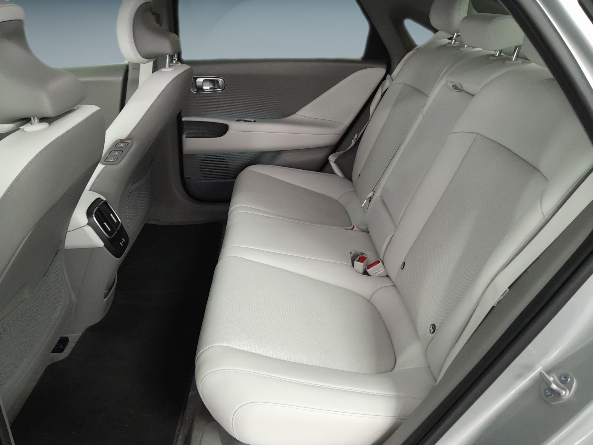 HYUNDAI IONIQ 6 Vanguard 77kW MY23