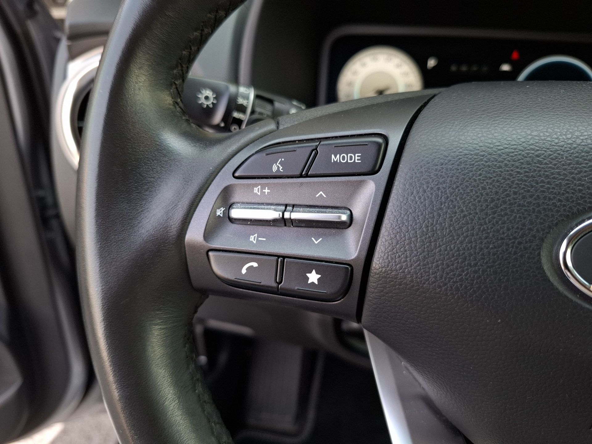 HYUNDAI KAUAI Vanguard EV 64kw MY23 + TMS