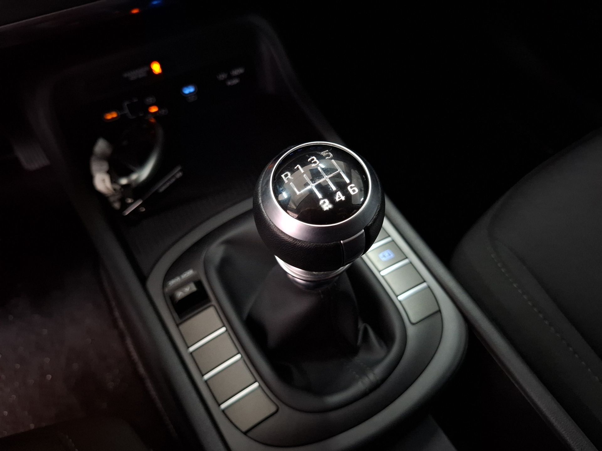 HYUNDAI KAUAI 1.0 T-GDi Premium MY24