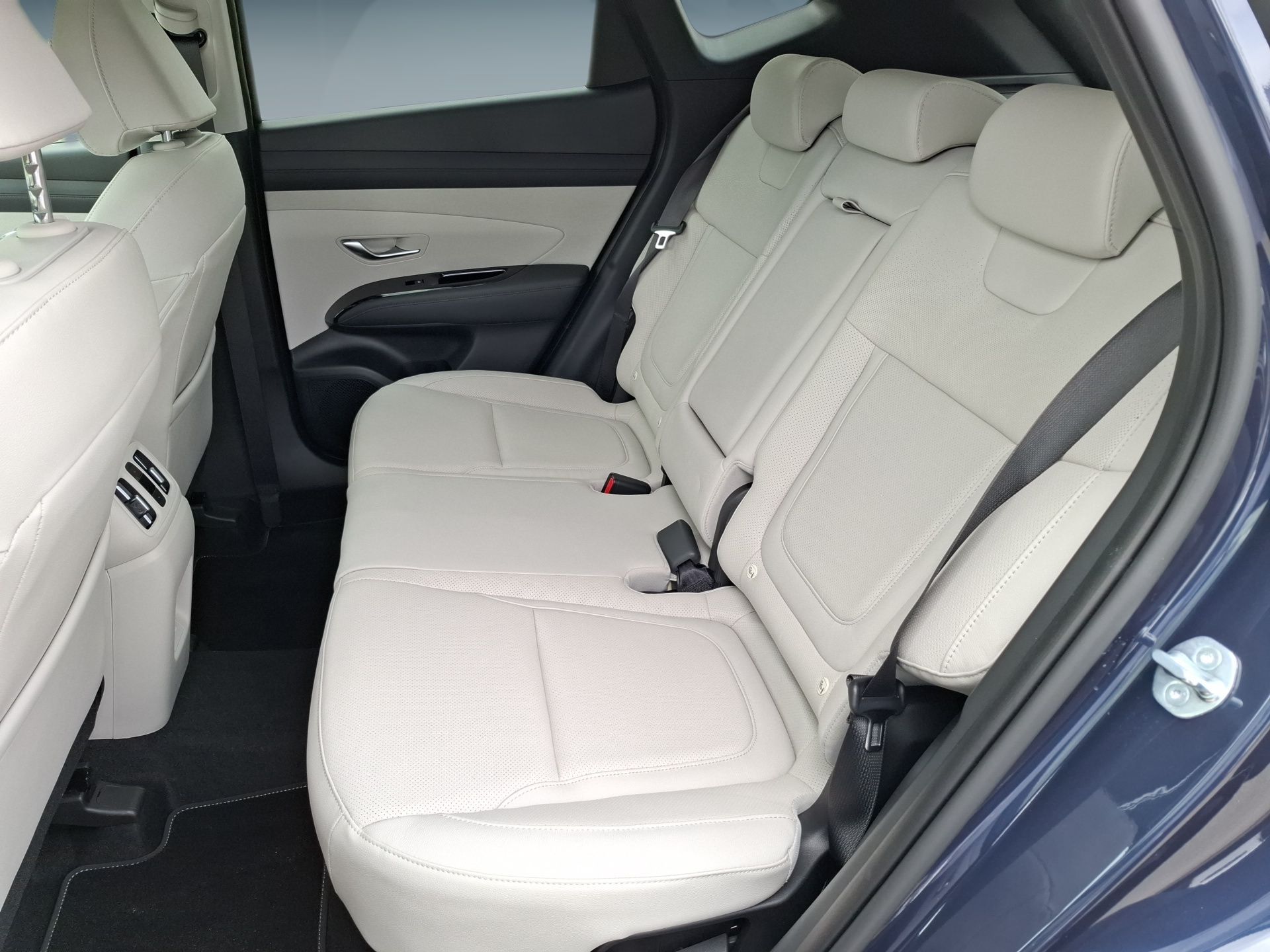 HYUNDAI TUCSON HEV 1.6 TGDI AT Vanguard + TT MY25