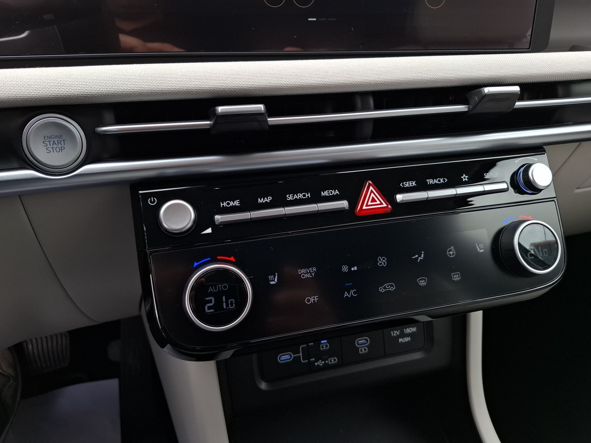 HYUNDAI TUCSON HEV 1.6 TGDI AT Vanguard + TT MY25